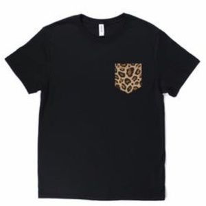 Black top w/faux Leopard pocket